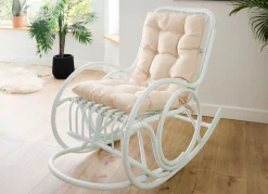 Schaukelstuhl aus handgeflochtenem Rattanrohr