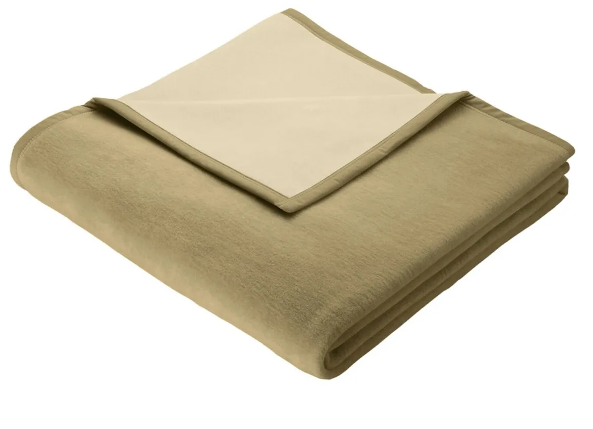Schlafdecke mit Veloursbandeinfassung