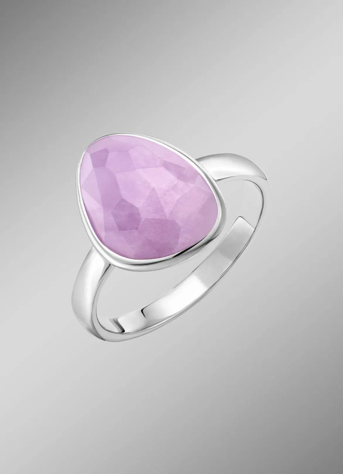 Schöner Damenring mit echt facettiertem Amethyst