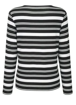 Shirt mit roten Farbakzenten