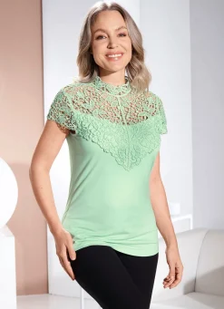 Shirt mit aufwendiger Spitzenverarbeitung in 2 Farben