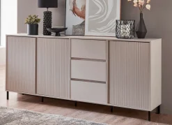 Sideboard mit aufwendiger Rillenfront