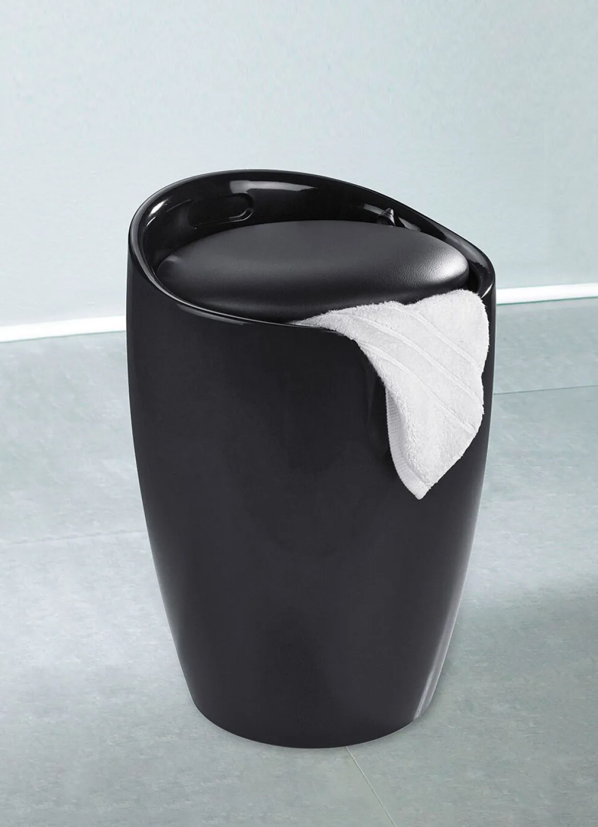 Sitzhocker mit Stauraum