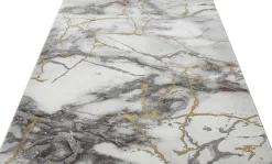 Stilsichere Brücken und Teppiche mit Marmormotiv