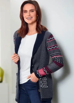 Strickjacke im Mustermix