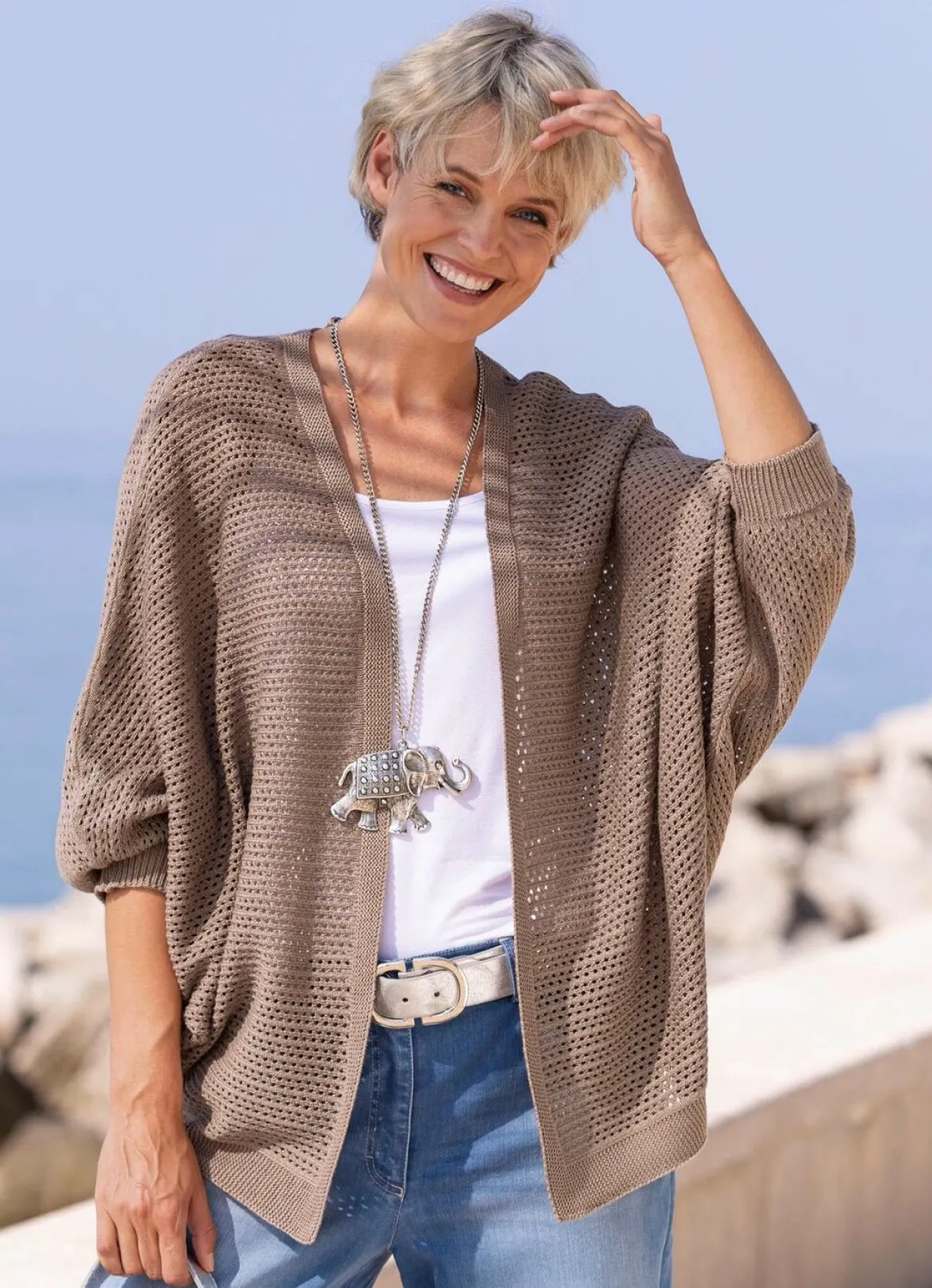 Strickjacke in Fledermausform