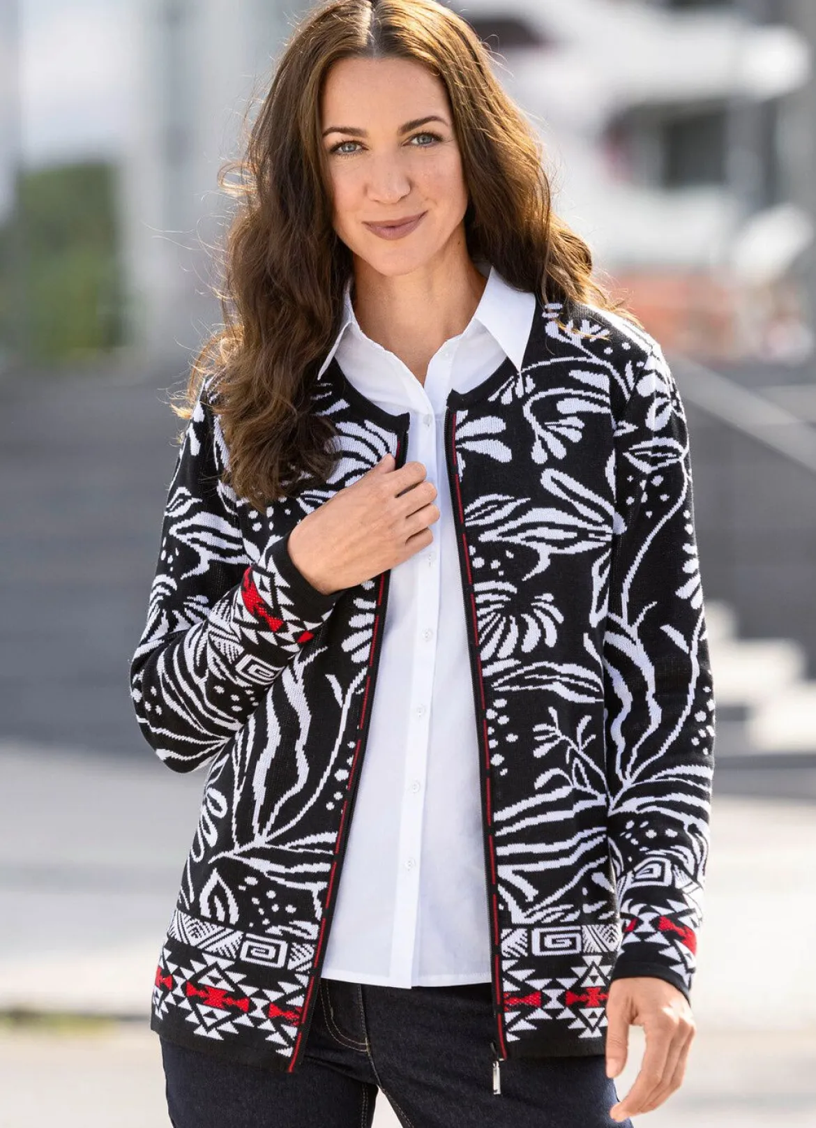 Strickjacke in Jacquard-Dessin