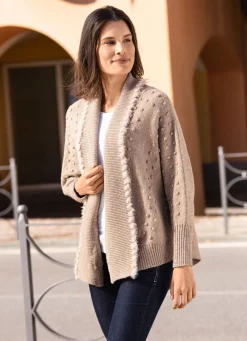 Strickjacke in leichter Fledermausform