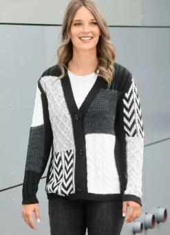 Strickjacke in Mustermix
