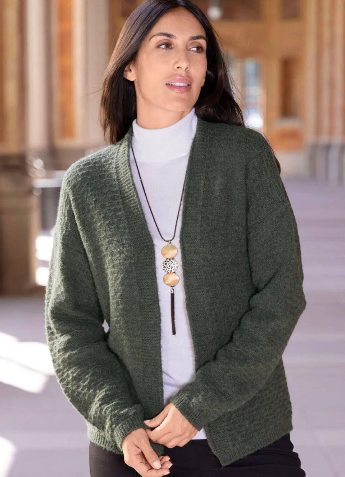 Strickjacke mit Alloverstruktur