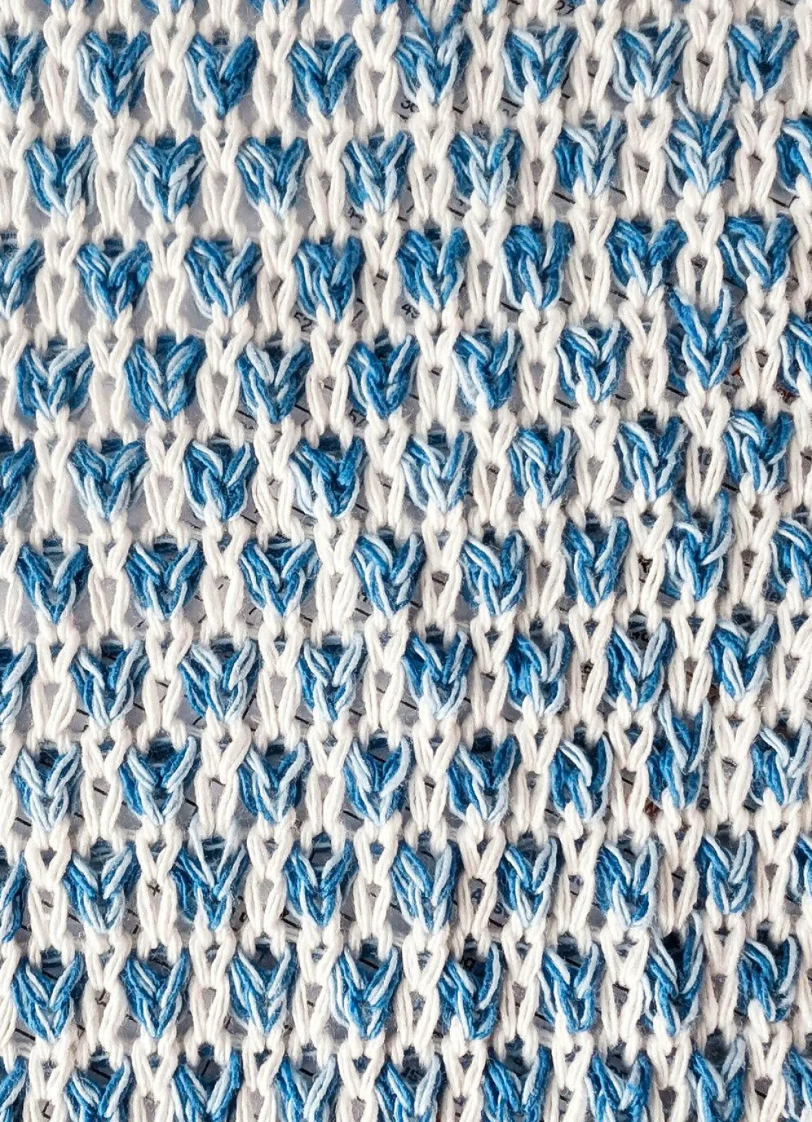 Strickjacke mit aufwendiger Struktur