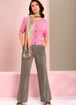 Strickjacke mit Schmuckknöpfen
