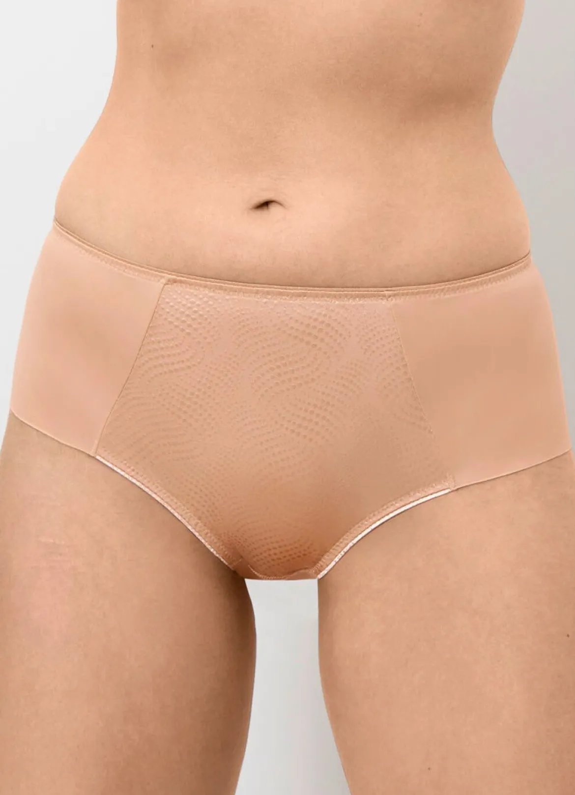 Triumph Slip mit Jacquardeinsatz im Vorderteil