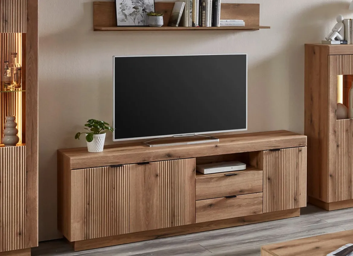 TV-Longboard mit Wandboard