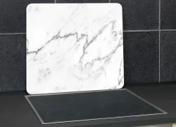 Wandblende aus Glas in Marmor-Optik