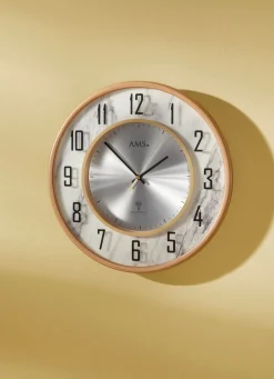 Wanduhr in Marmor-Optik