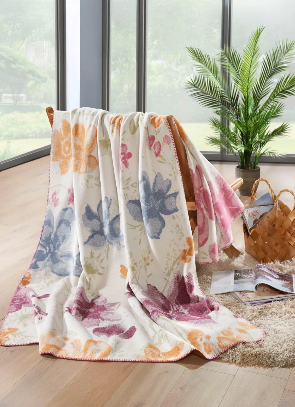 Wohndecke von Villeroy & Boch mit Blütenmotiven